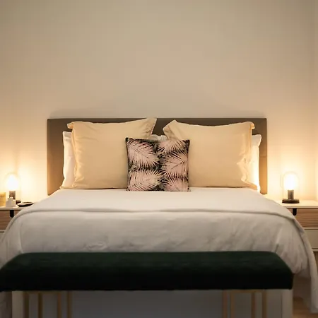 V&c Luxury Village *
